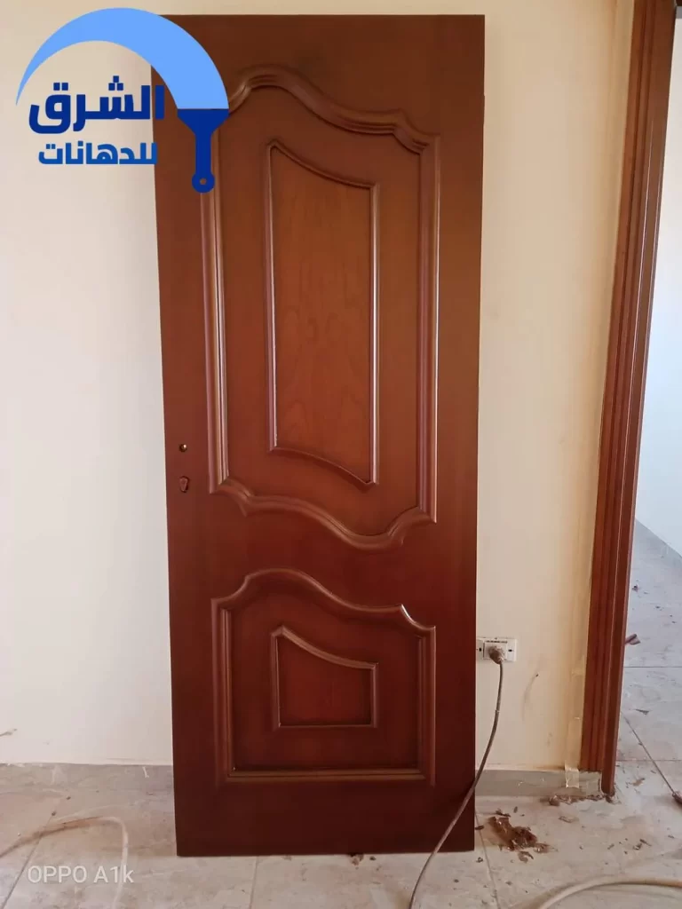 دهان ابواب الخشب